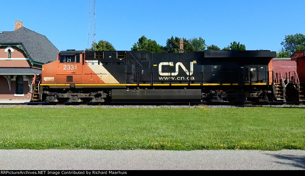 CN 2231